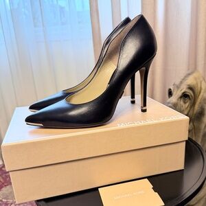 Michael Kors Avra black leather pumps